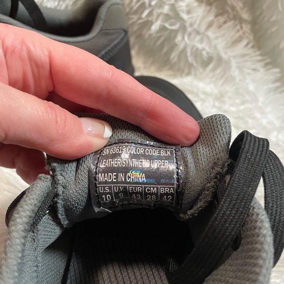 Skechers Relaxed Fit Mens Size 10  Leather Lace Up,  Sneakers SN 63619. - Picture 6 of 6